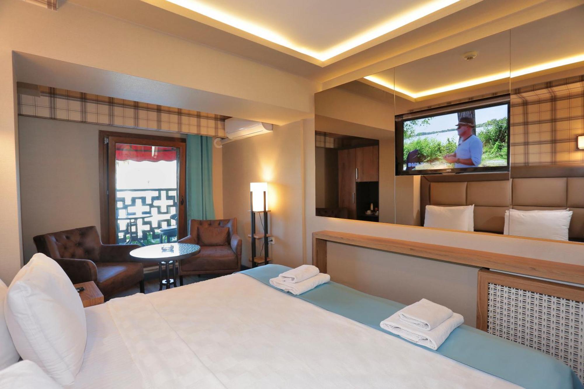 Deluxe Double Room Balcony,1635253312:JPEG